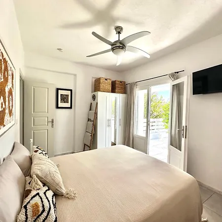 Paros Dream House Apartment Piso Livadi